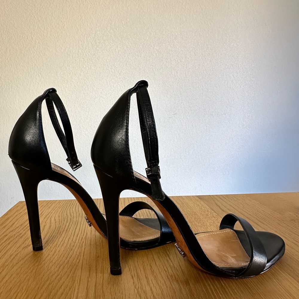SCHUTZ Cadey Lee Strappy Sandal Black Leather Size 7 - Picture 8 of 12